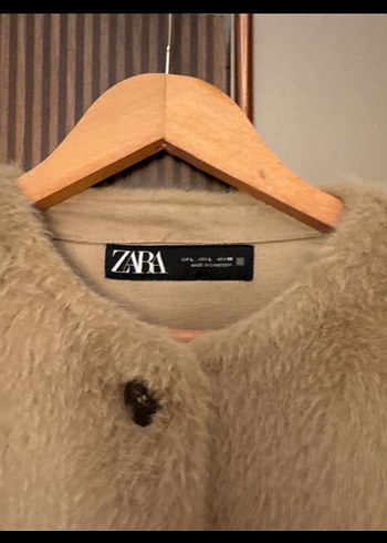 Zara Bej Kürk Detaylı Kadın Ceket