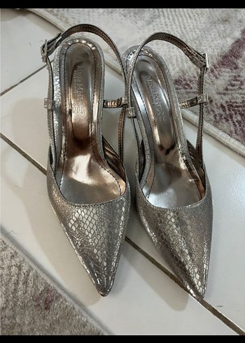Gri Yılan Desenli Stiletto Topuklu Kadın Ayakkabı