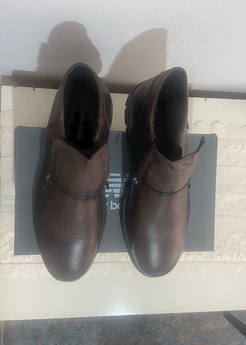 KAHVERENGİ ERKEK BOT - Görsel 2