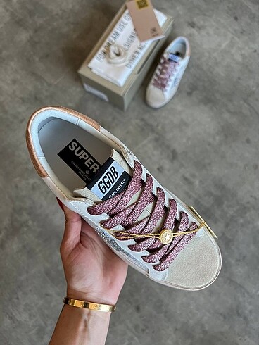 Golden Goose Deluxe Golden Goose Deluxe Sneakers