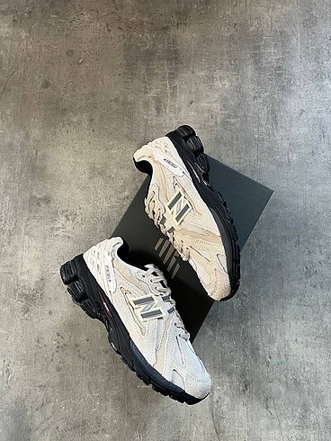 36 Beden New Balance 1906D Protection Pack Turtledove