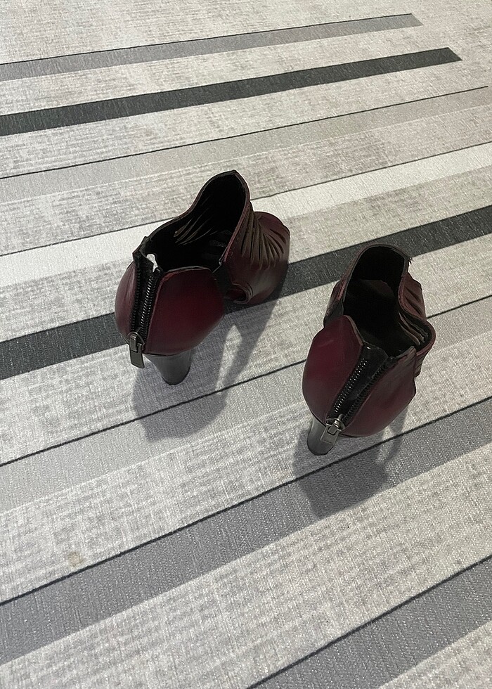 Topuklu ayakkabı - Görsel 4