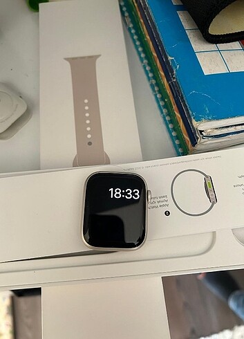 Beden Apple watch series 8 45 mm yıldız ışığı akıllı saat