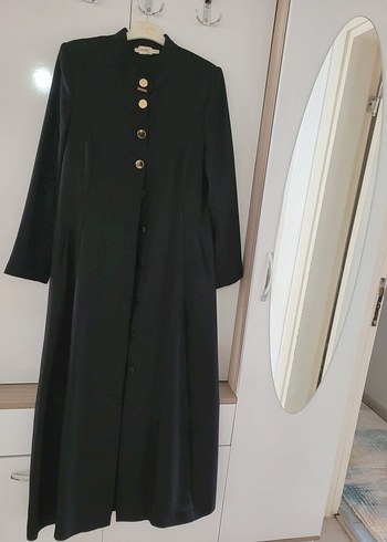 Armine Siyah Düğmeli Uzun Kadın Klasik Kaban