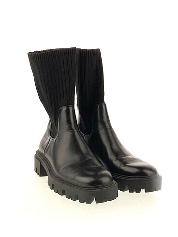 Zara Zara Bot %70 İndirimli.