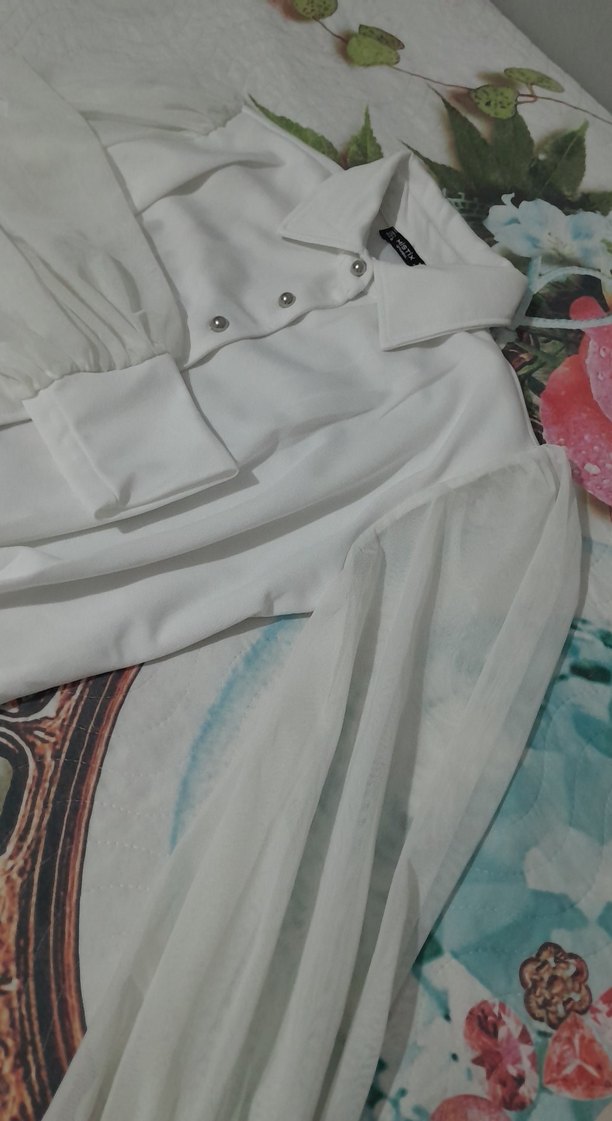 Düğmeli Beyaz Kısa Kollu Kadın Gömlek - Görsel 4