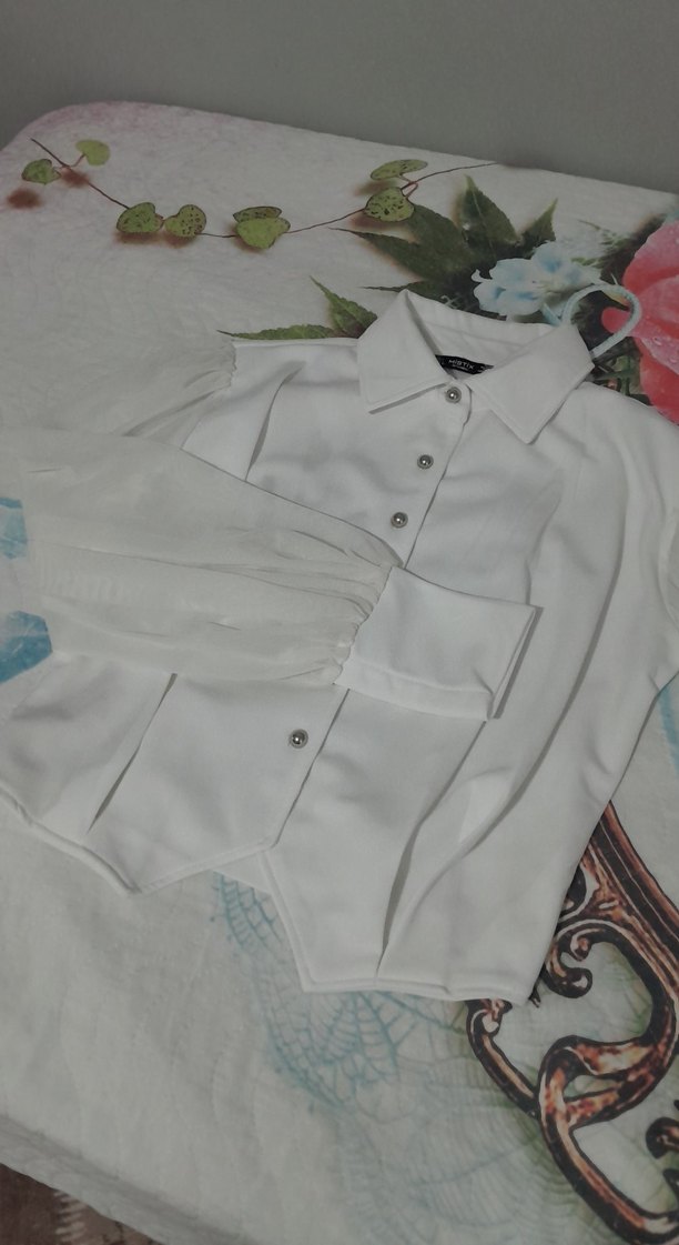 Düğmeli Beyaz Kısa Kollu Kadın Gömlek - Görsel 2