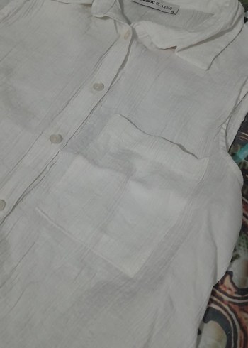 Düğmeli Beyaz Kolsuz Keten Gömlek - Görsel 3