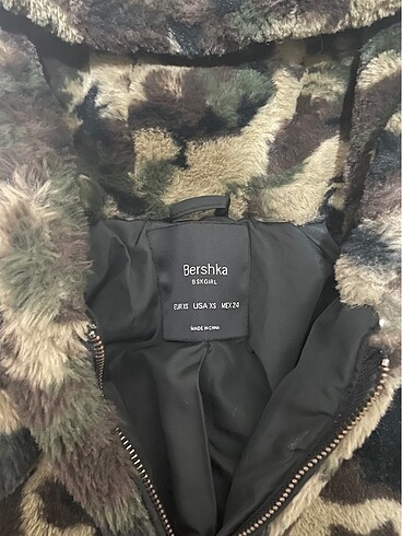 Bershka Peluş ceket