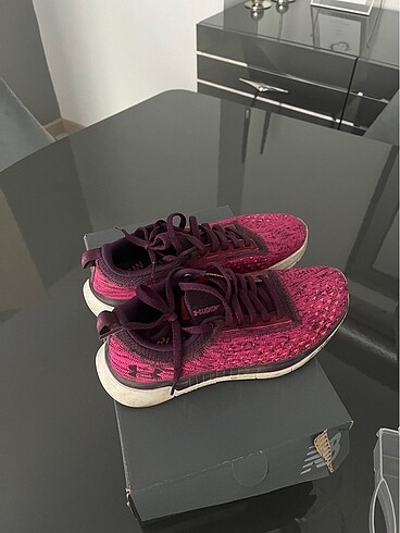 Under armour spor ayakkabı