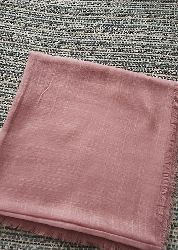 Toz pembe flamlı eşarp - Görsel 2