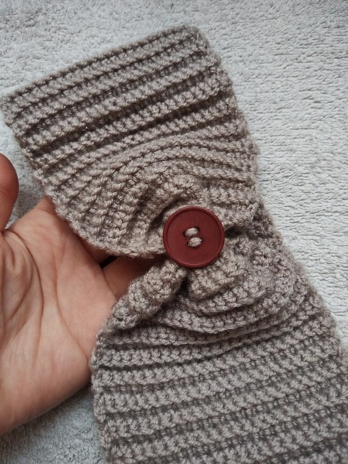 Bej Örgü Saç Bandı Düğmeli - Görsel 2