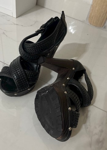 Siyah deri  Tokalı Platform Topuklu Kadın Ayakkabı - Görsel 4