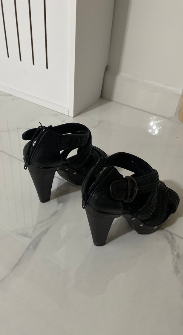 Siyah deri  Tokalı Platform Topuklu Kadın Ayakkabı - Görsel 2