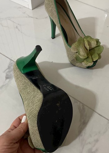 Yeşil Renkli Çiçek Detaylı Topuklu Kadın Ayakkabı - Görsel 4