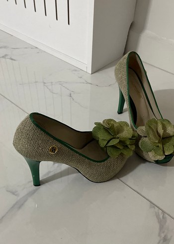 Yeşil Renkli Çiçek Detaylı Topuklu Kadın Ayakkabı - Görsel 3