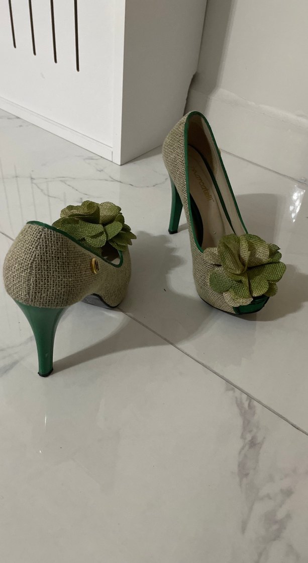 Yeşil Renkli Çiçek Detaylı Topuklu Kadın Ayakkabı - Görsel 2