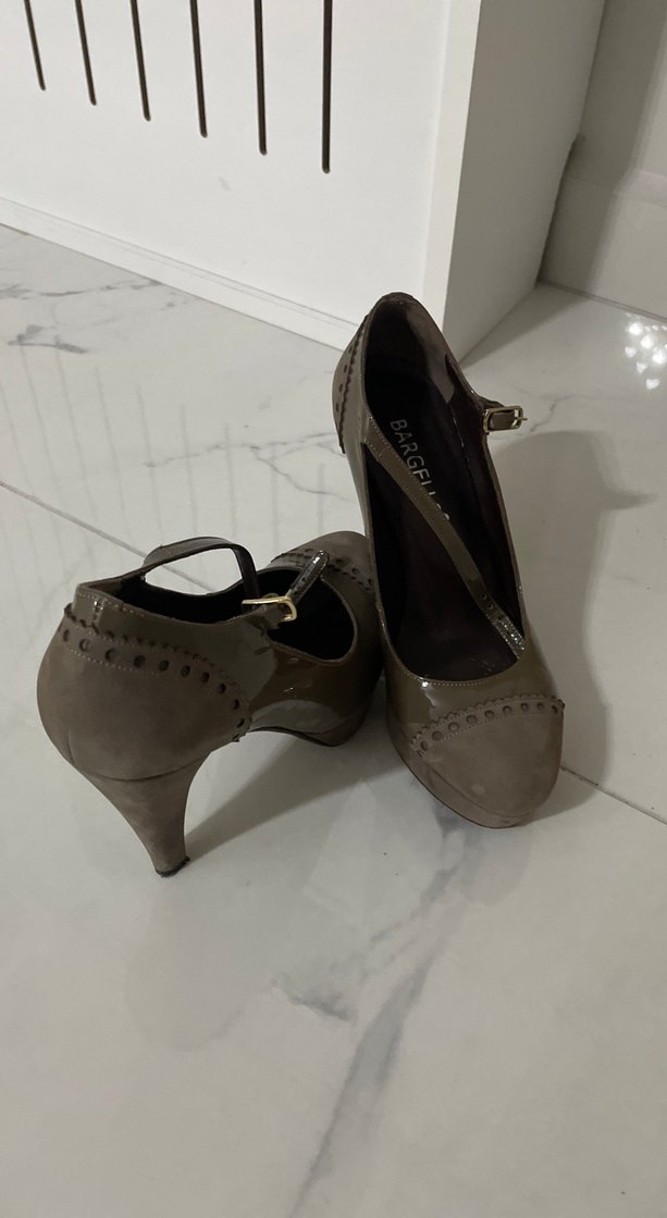 Bej deri Yılan Desenli Tokalı Stiletto - Görsel 2