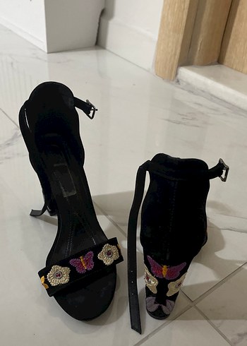 Nakışlı Platform Topuklu Kadın Ayakkabı - Görsel 3