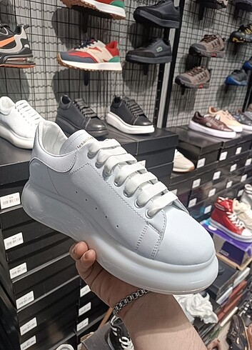 Alexander McQueen Alexander McQueen