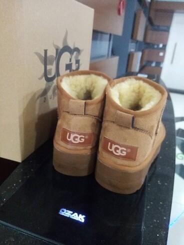 UGG KALIN TABAN BOT