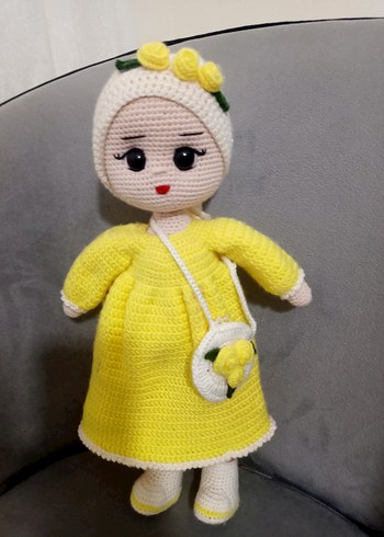 Sarı Elbiseli Örgü Bebek - Görsel 3
