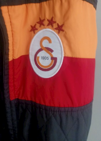 Galatasaray Baskılı Siyah Kapüşonlu Yelek - Görsel 3