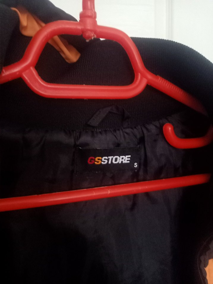 Galatasaray Baskılı Siyah Kapüşonlu Yelek - Görsel 5