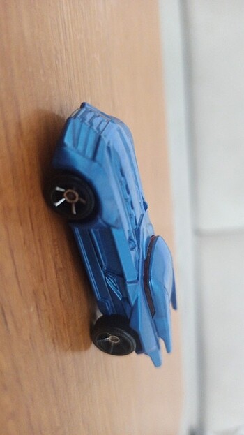 Hot wheels araba mavi 