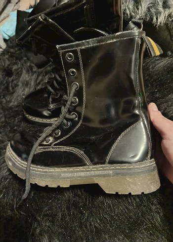 Siyah Deri Kürklü Platform Topuklu Botlar - Görsel 2