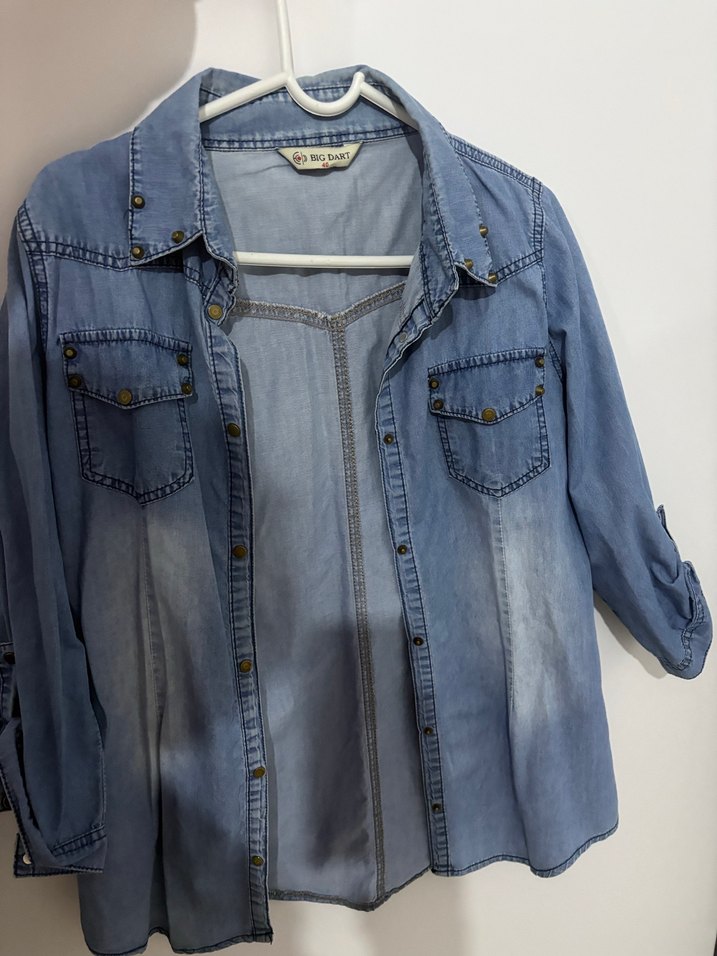 Düğmeli Mavi Kot Gömlek - Görsel 2