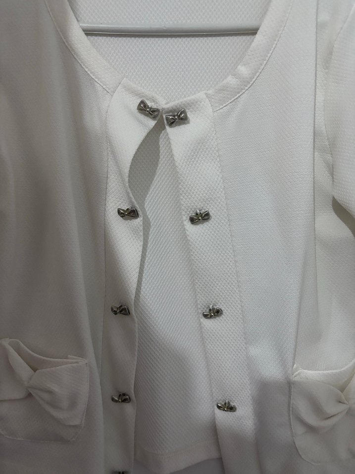 Düğmeli Beyaz Kadın Mini Blazer - Görsel 3