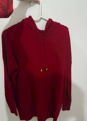 Kırmızı Kapüşonlu Kadın Sweatshirt - Görsel 2