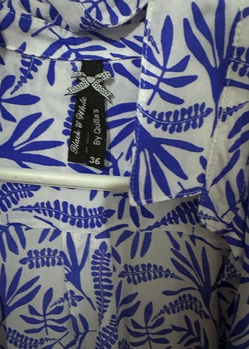 Mavi Desenli V Yaka Kadın Gömlek - Görsel 3