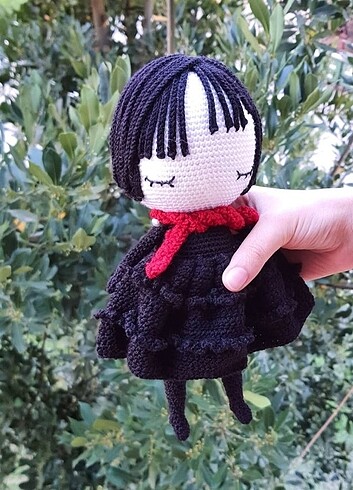 Diğer Siyah Elbiseli Amigurumi Bebek