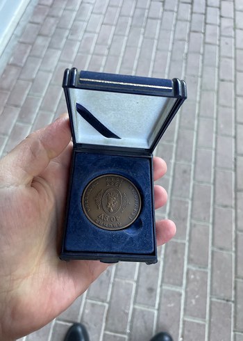 Vintage Altın Renkli Erkek Rozeti - Görsel 4