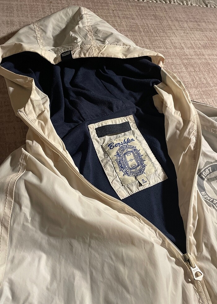 BERSHKA YAĞMURLUK - Görsel 3