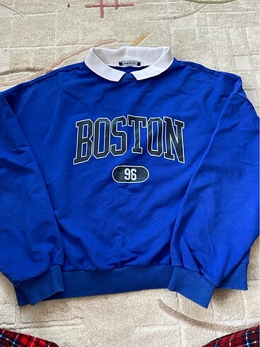 sweatshirt