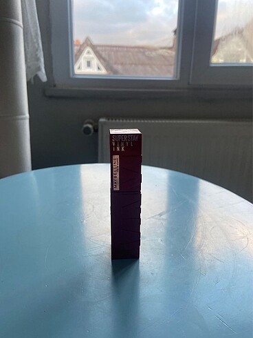 Beden Maybelline 55 royal