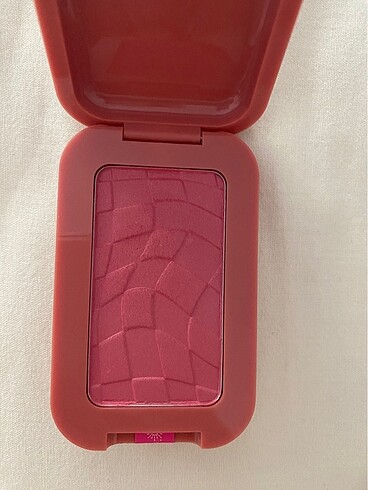 Beden NYX buttermelt blush