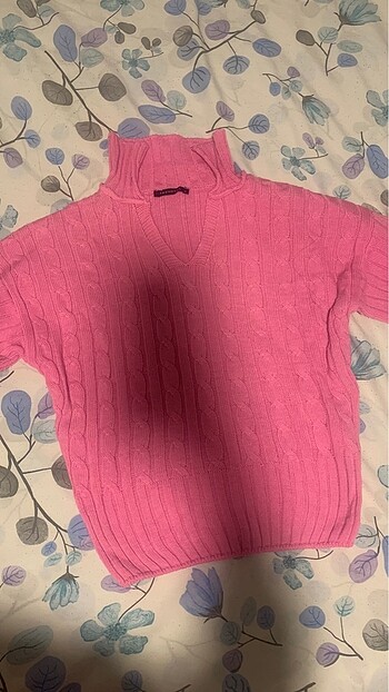Pembe triko kazak