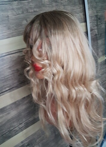 koyu dib perçemli uzun peruk - Görsel 3