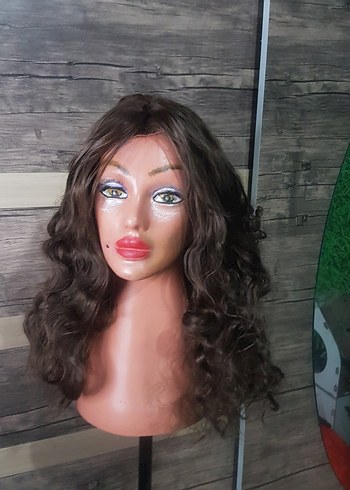 su dalgalı uzun kumral peruk - Görsel 2