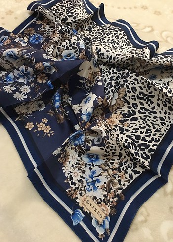 Vakko Lacivert İpek eşarp - Görsel 4