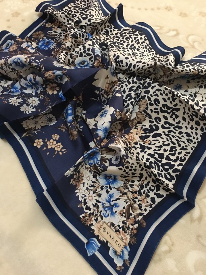 Vakko Lacivert İpek eşarp - Görsel 4