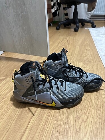 35 Beden çeşitli Renk Özel lebron basketbol ayakkabısı