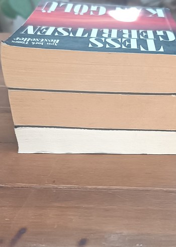  Beden Renk Tess Gerritsen 3 Kitap