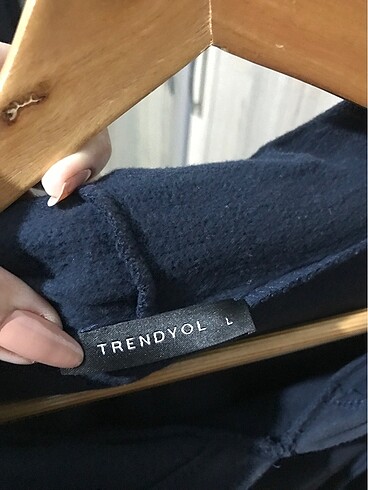 l Beden sweatshirt