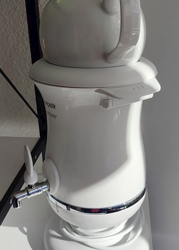 Beyaz ve Gri Çay Makinesi - Görsel 9