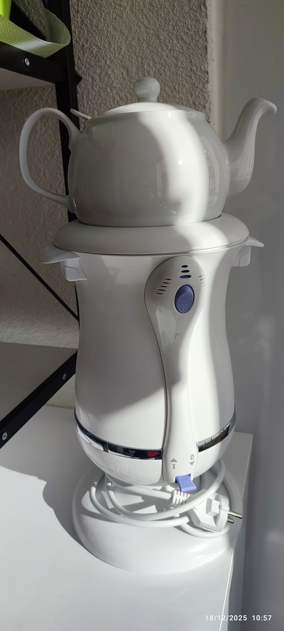 Beyaz ve Gri Çay Makinesi - Görsel 4